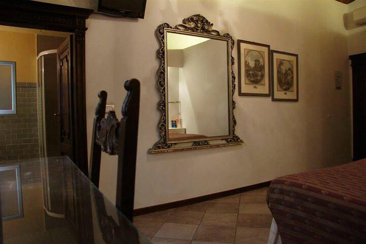 ACCADEMIA HOUSE