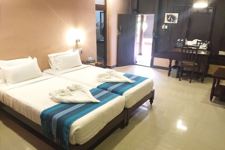Room 8 of 24