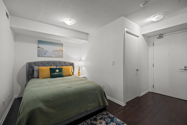 Room 56 of 330