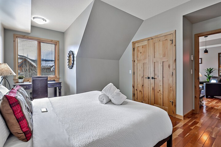 Room 48 of 185