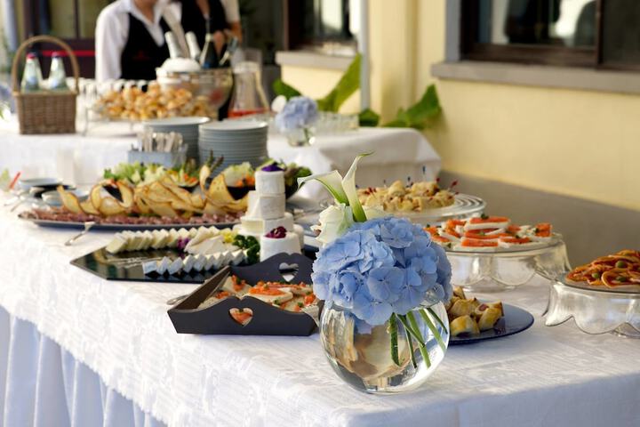 Dining Photos