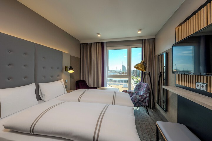 Room 30 of 62