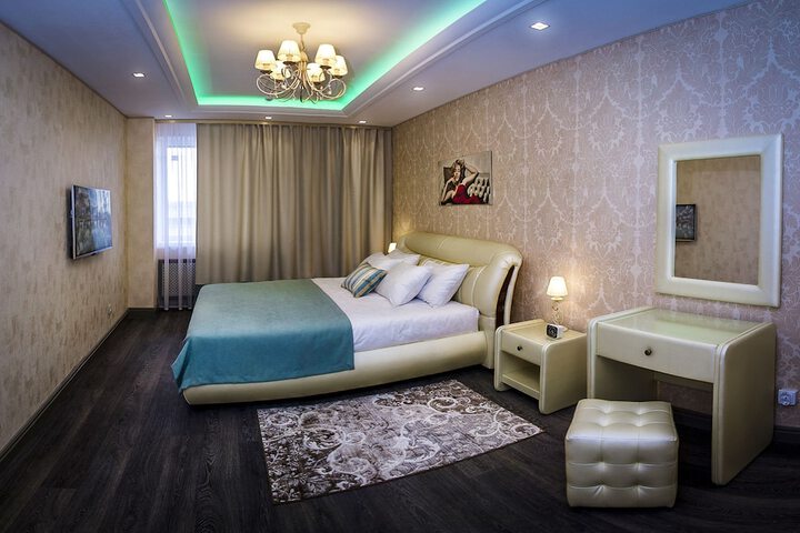 Room 10 of 81