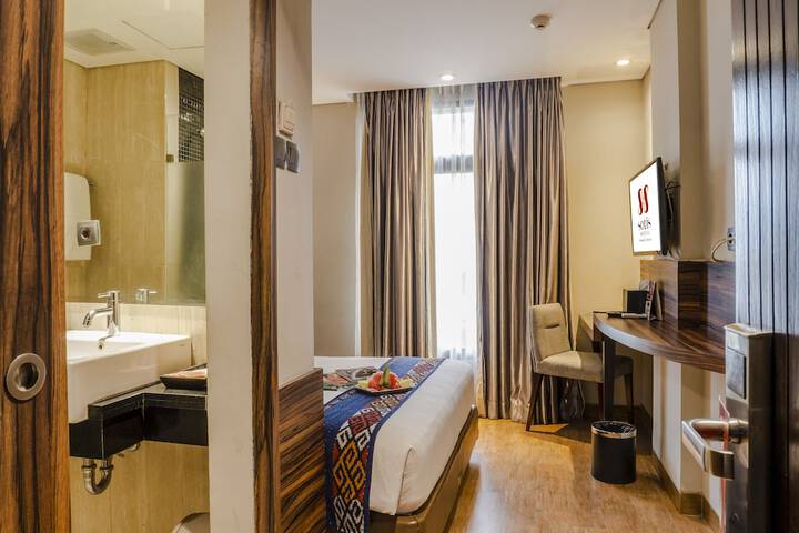 Room 2 of 13