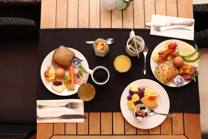 Breakfast/Coffee Service 71 of 95