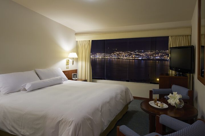 Room 2 of 62