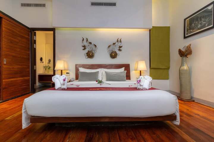 Room 28 of 63