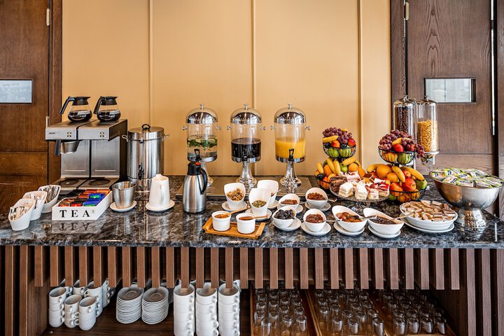 Breakfast/Coffee Service 73 of 85