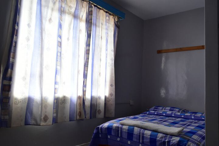 Room 7 of 32