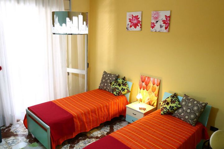 Room 10 of 30