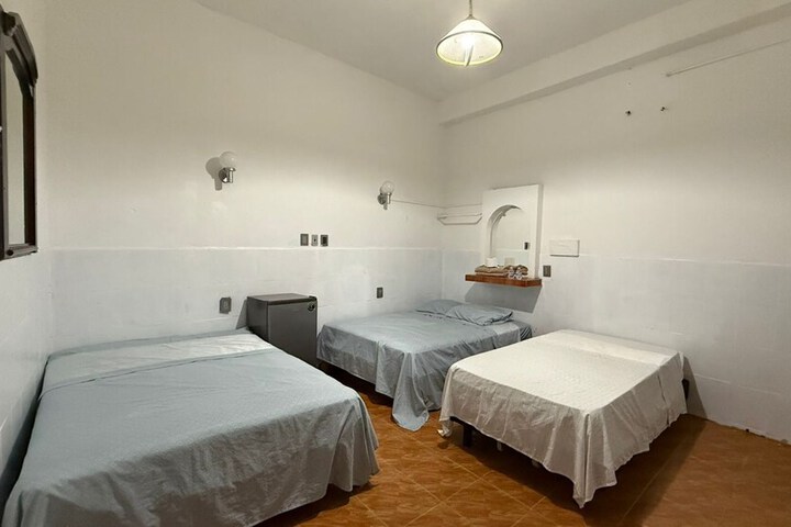 Room 10 of 31