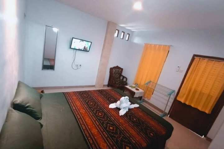 Room 7 of 10