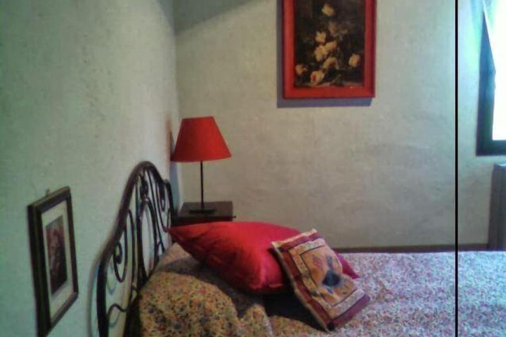 Room 5 of 38