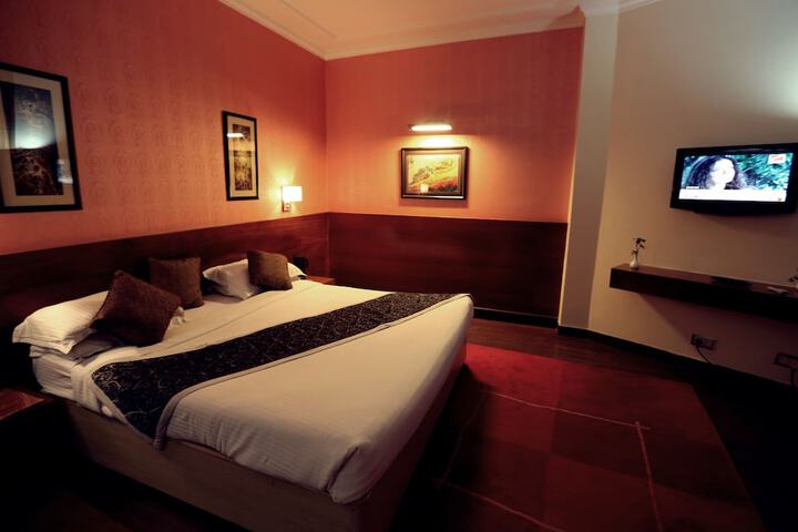 Room 18 of 84