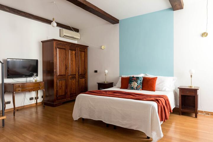 Room 20 of 134