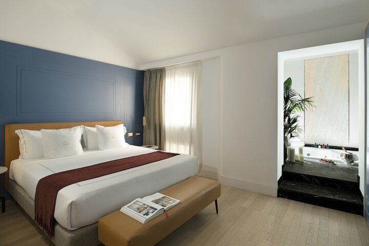 Room 57 of 122