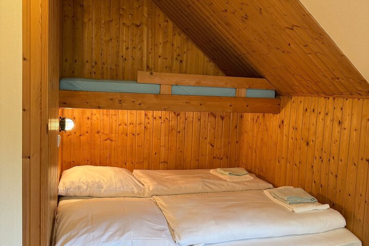 Room 7 of 68