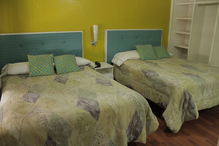 Room 4 of 17