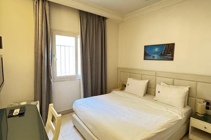 Room 10 of 64