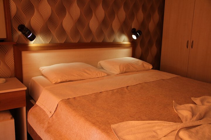 Room 3 of 23