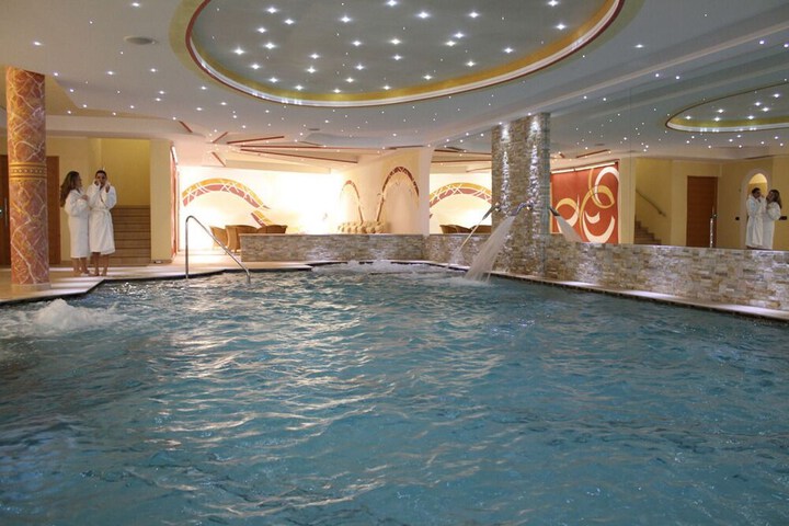 Pool 13 of 46