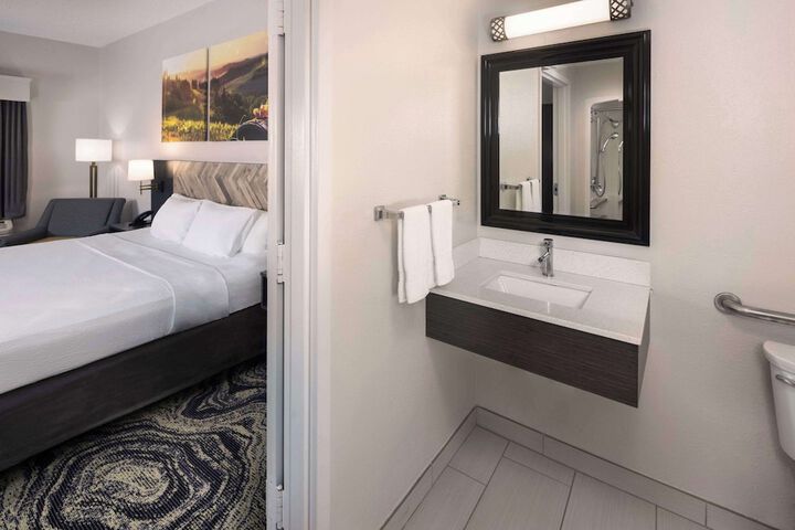 Standard King Bed Accessible (12 of 12)