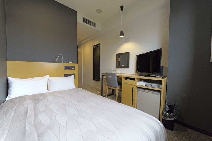 Room 17 of 40