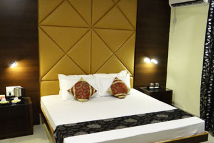 Hotel Orbit Retreat