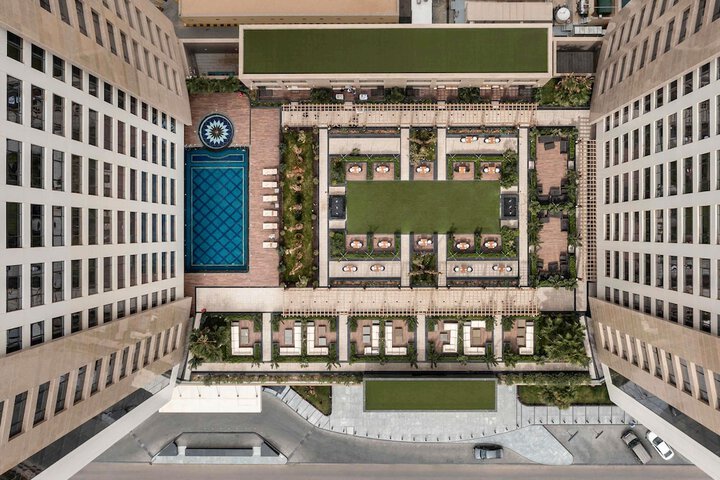 Hotel 128 of 128