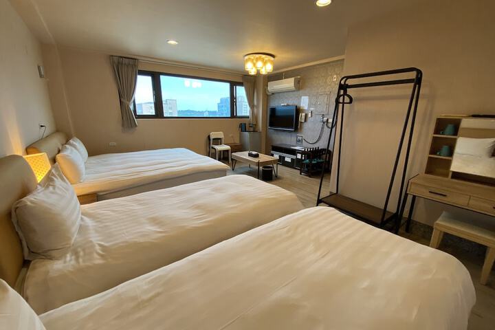Room 9 of 38