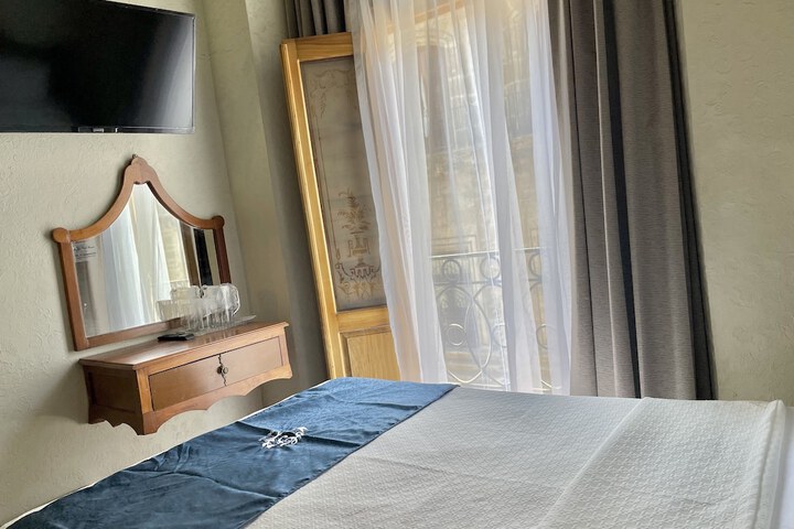 Room 37 of 81