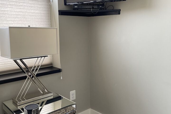 Room 105 of 285