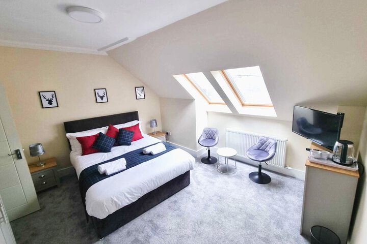 Room 7 of 63