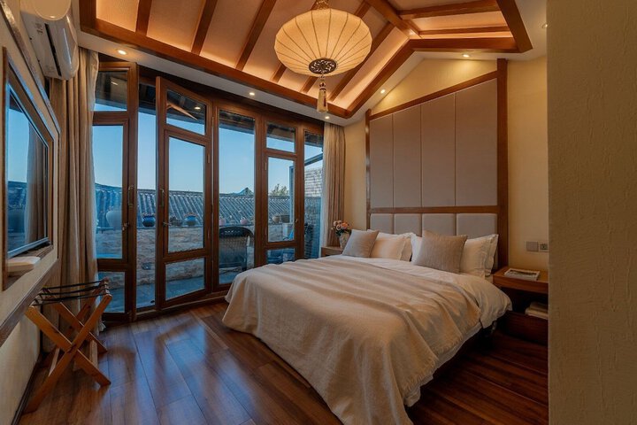 Room 11 of 90