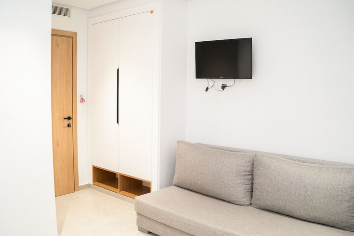 Room 10 of 46