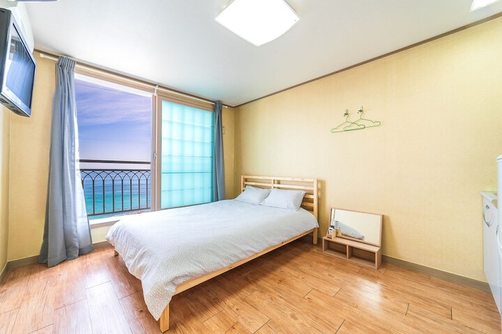 Room 15 of 63