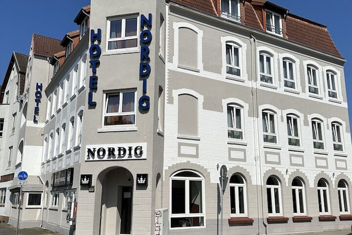 Hotel 33 of 33