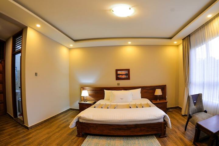 Room 7 of 27