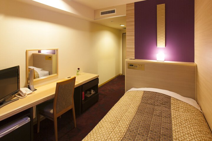 Room 12 of 31