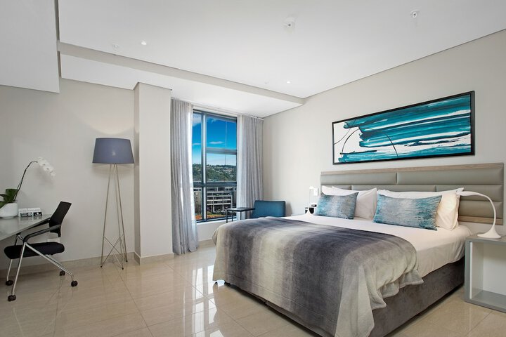 Room 10 of 210