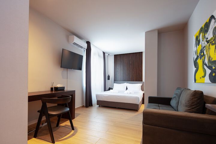 Room 15 of 110