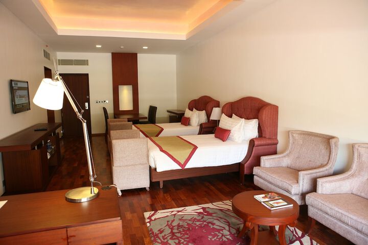 Room 10 of 115