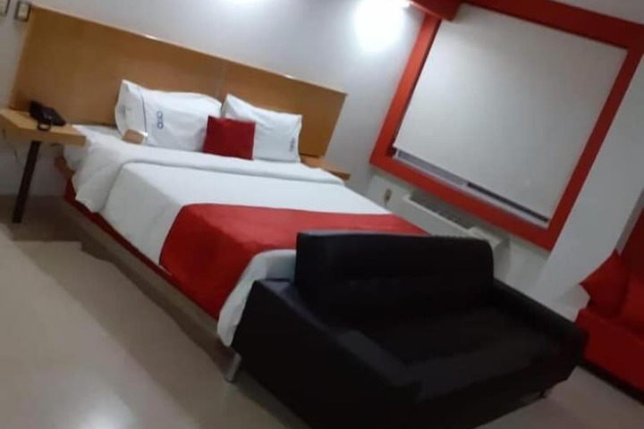 Room 8 of 39