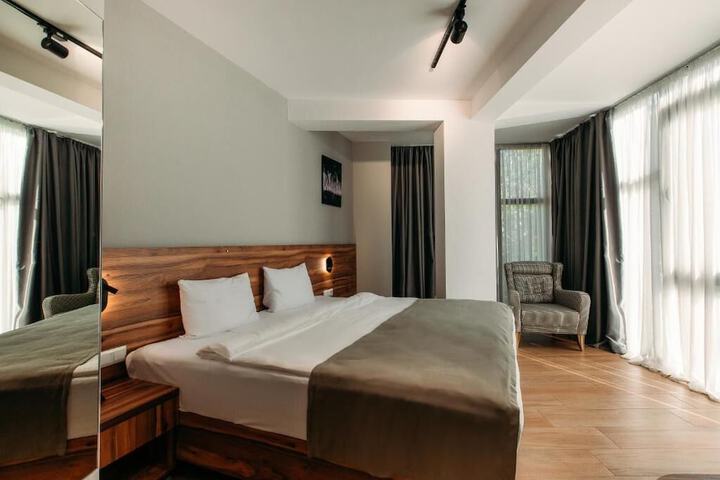 Room 27 of 60