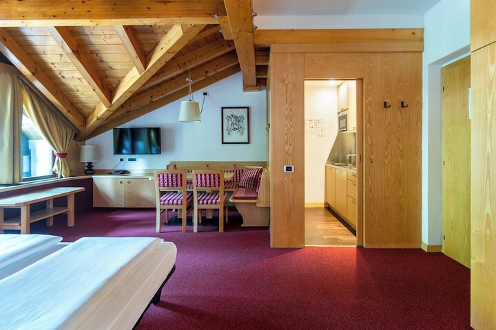 Room 40 of 111