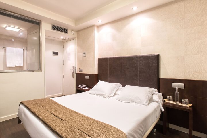 Room 14 of 47