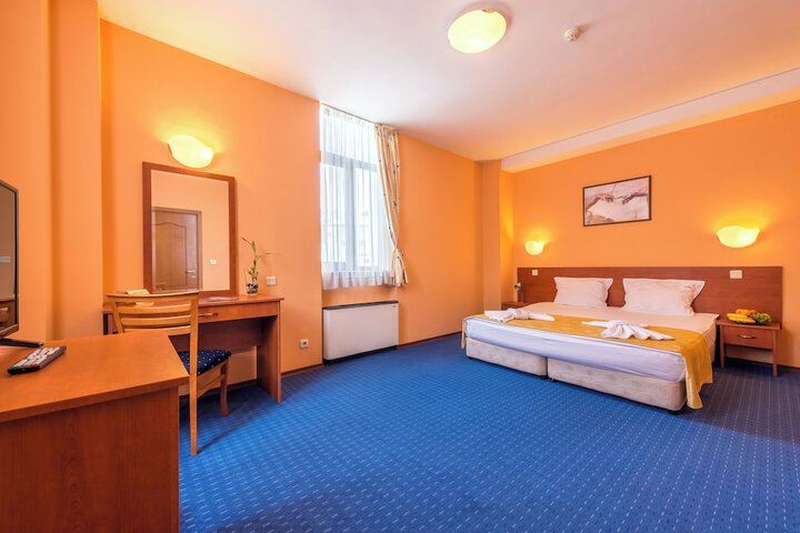 Room 18 of 69