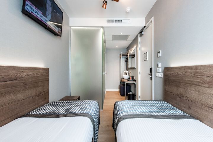 Room 22 of 58