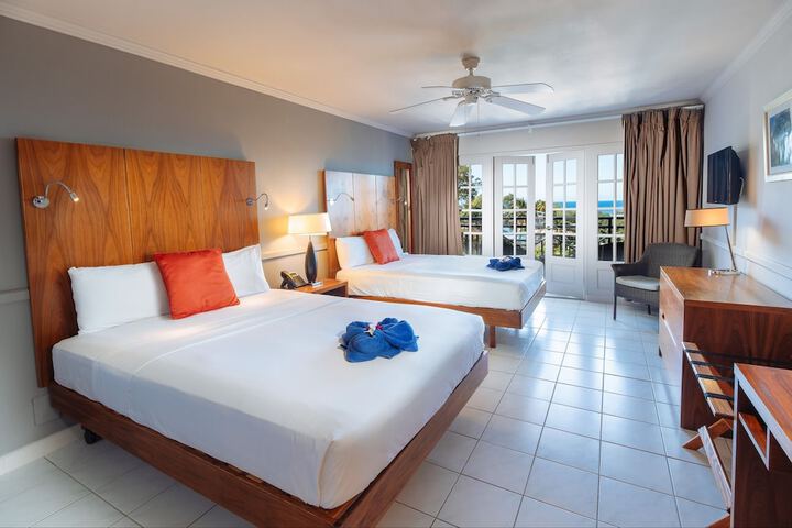 Room 4 of 37