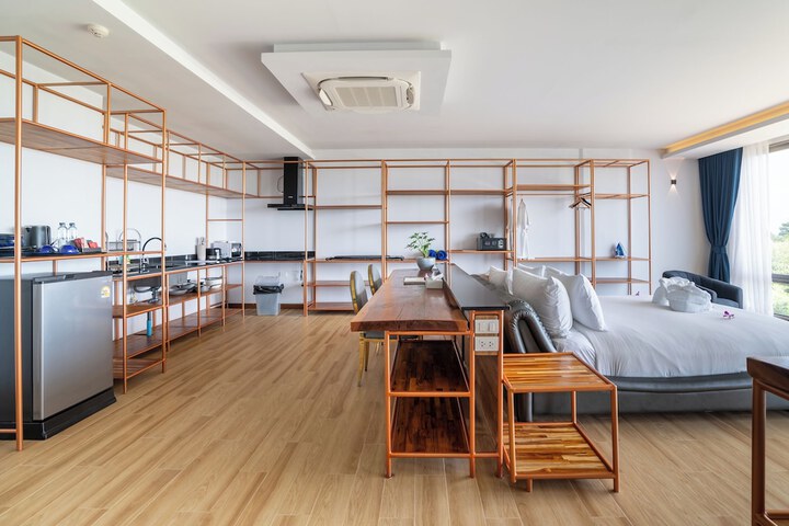 Room 95 of 336